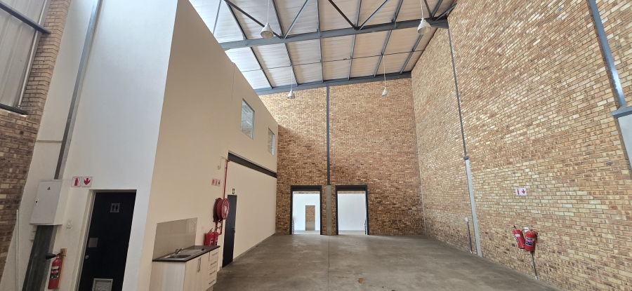 To Let Commercial Property for Rent in North Riding Gauteng