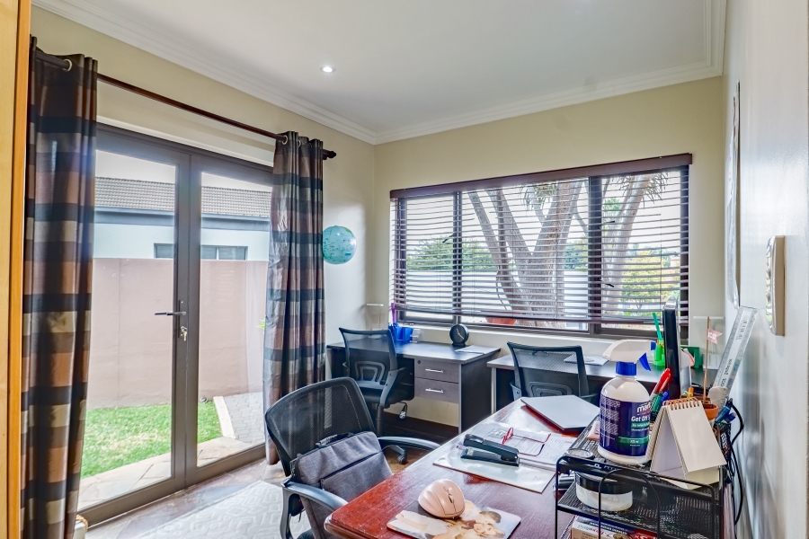 4 Bedroom Property for Sale in Willow Acres Gauteng