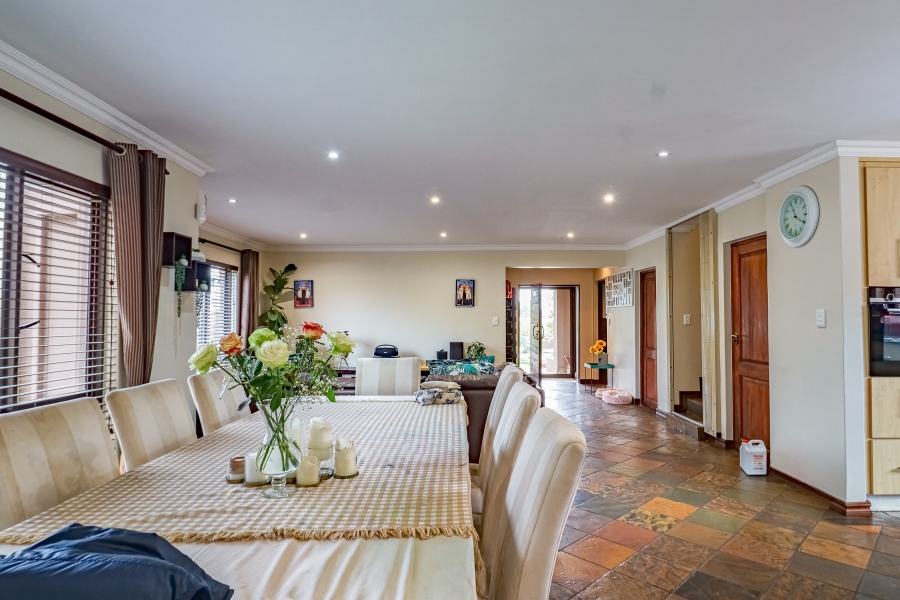 4 Bedroom Property for Sale in Willow Acres Gauteng