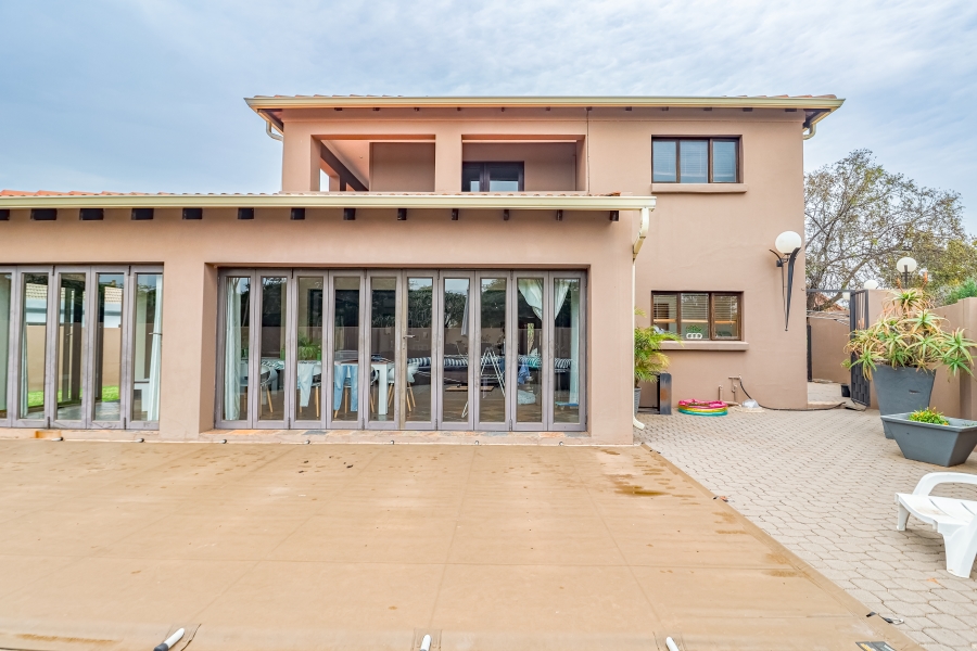 4 Bedroom Property for Sale in Willow Acres Gauteng