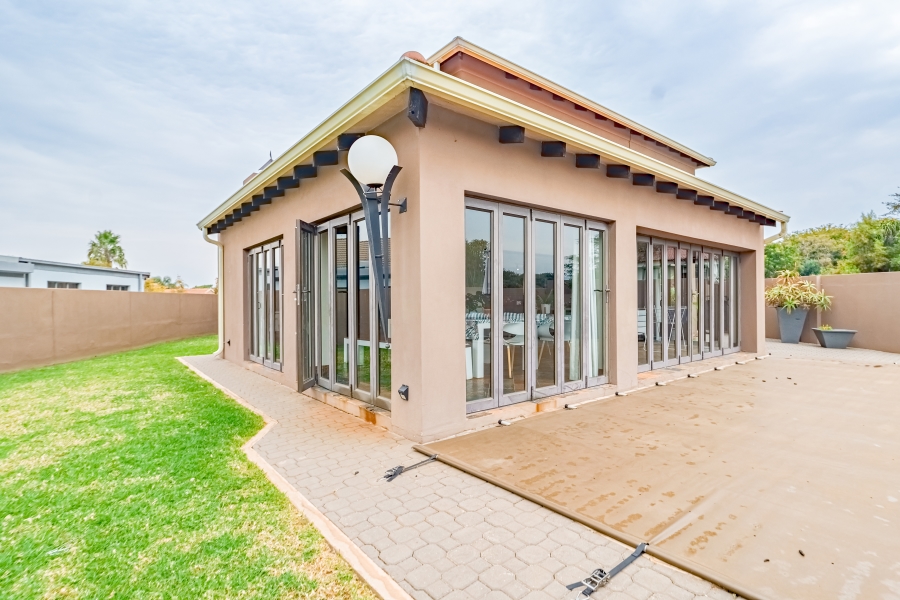 4 Bedroom Property for Sale in Willow Acres Gauteng