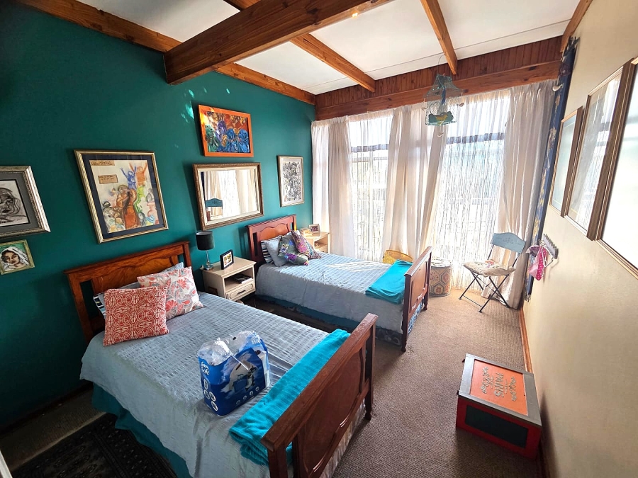 5 Bedroom Property for Sale in Sinoville Gauteng