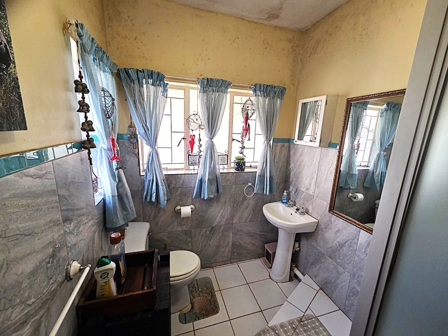 5 Bedroom Property for Sale in Sinoville Gauteng