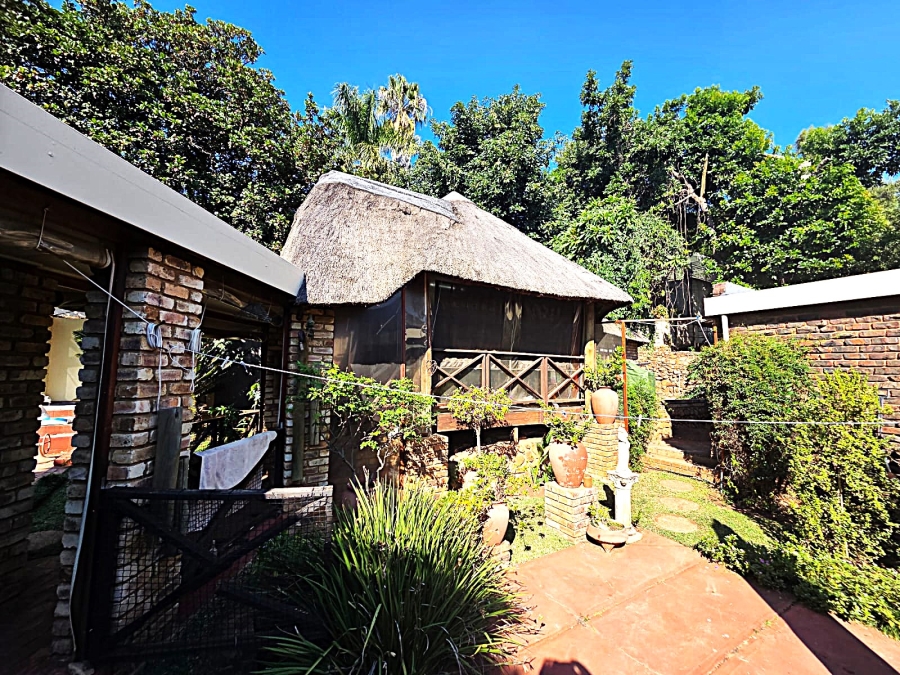 5 Bedroom Property for Sale in Sinoville Gauteng