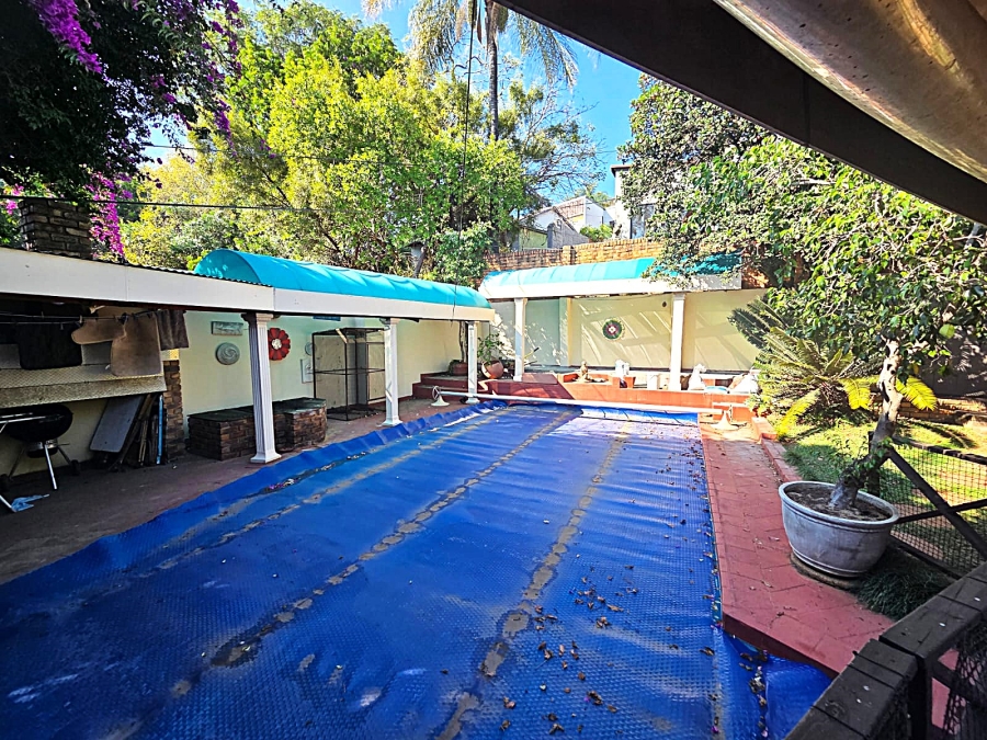 5 Bedroom Property for Sale in Sinoville Gauteng