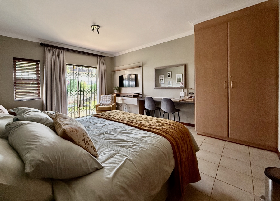 1 Bedroom Property for Sale in The Retreat Gauteng