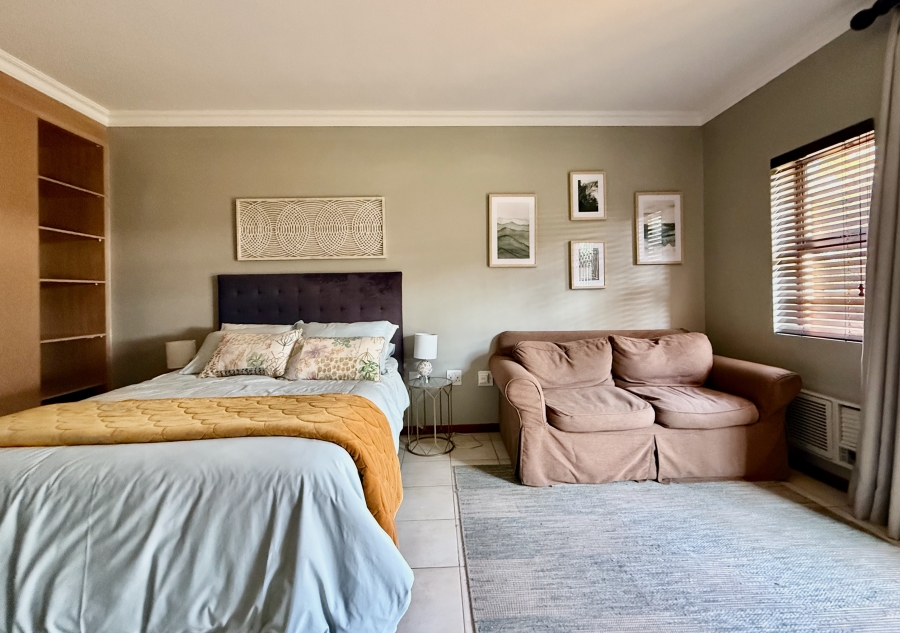 1 Bedroom Property for Sale in The Retreat Gauteng