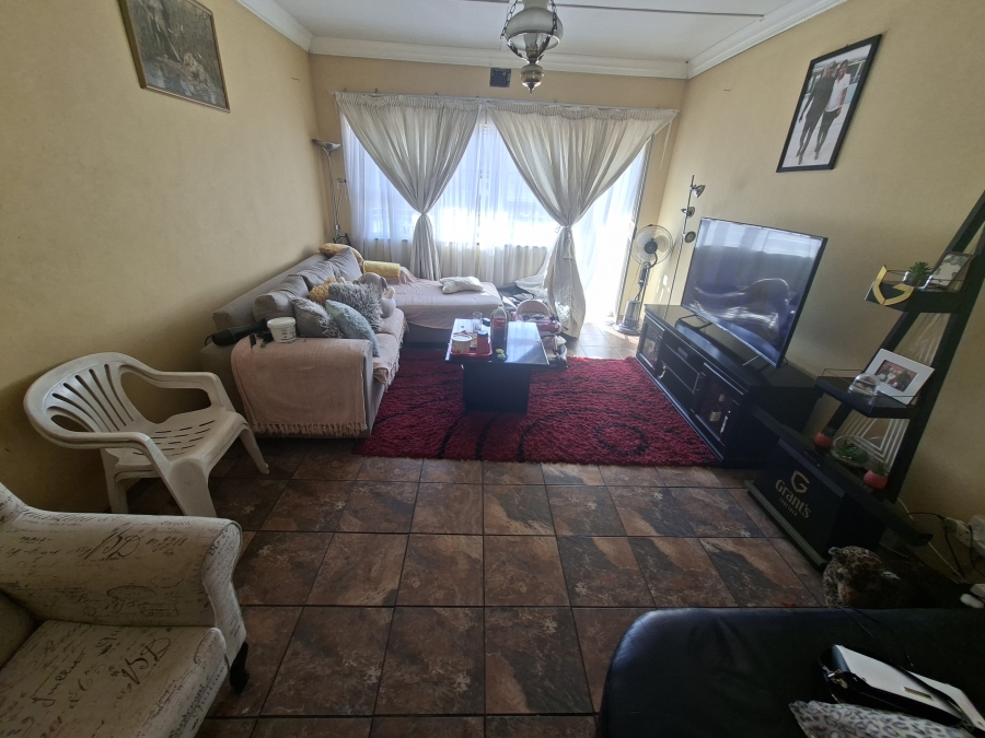 1 Bedroom Property for Sale in Lambton Gauteng