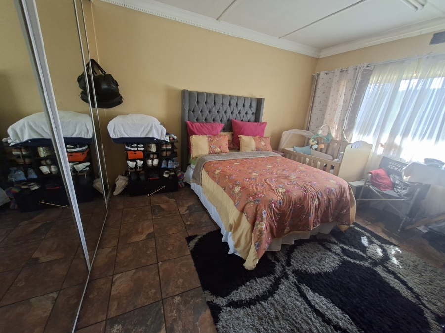 1 Bedroom Property for Sale in Lambton Gauteng