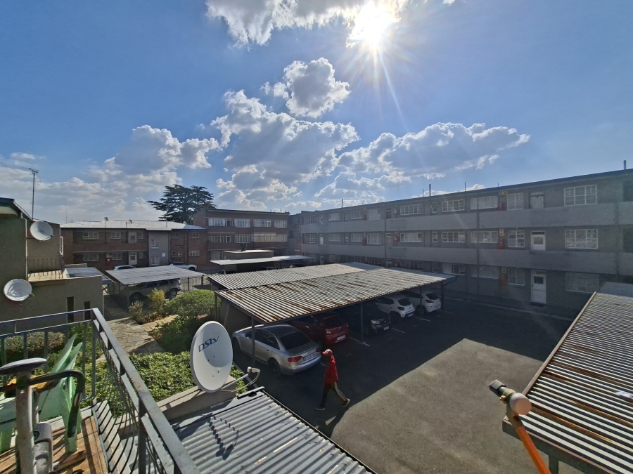 1 Bedroom Property for Sale in Lambton Gauteng