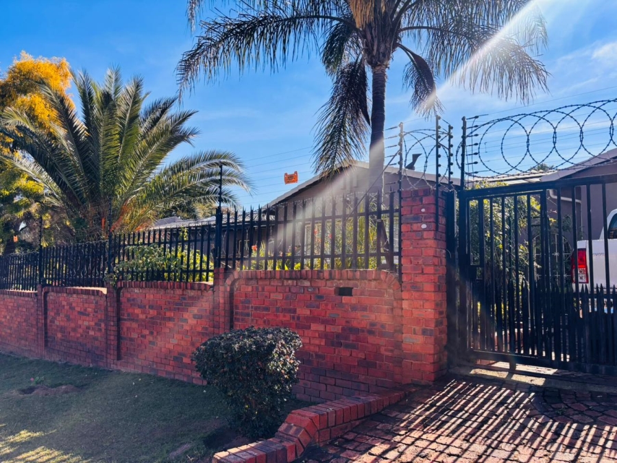 3 Bedroom Property for Sale in Ridgeway Gauteng