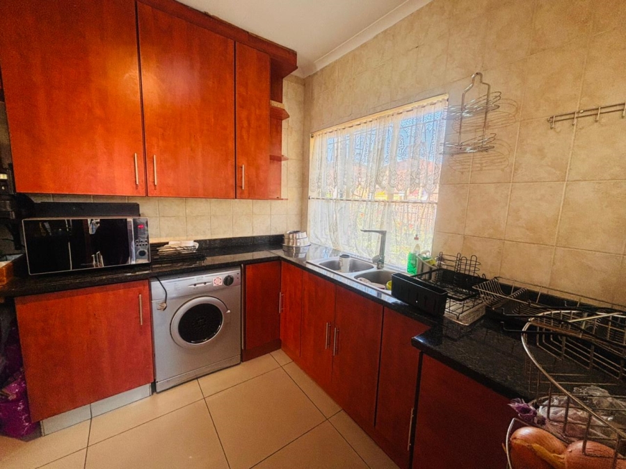 3 Bedroom Property for Sale in Ridgeway Gauteng