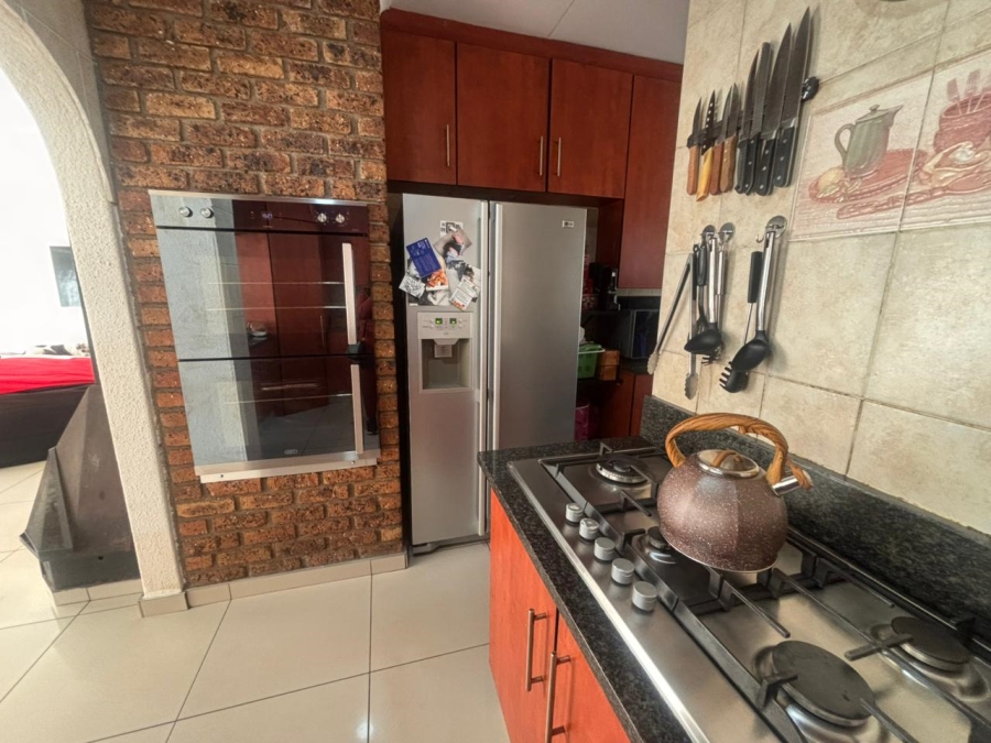 3 Bedroom Property for Sale in Ridgeway Gauteng