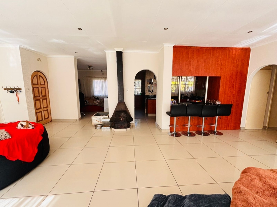 3 Bedroom Property for Sale in Ridgeway Gauteng