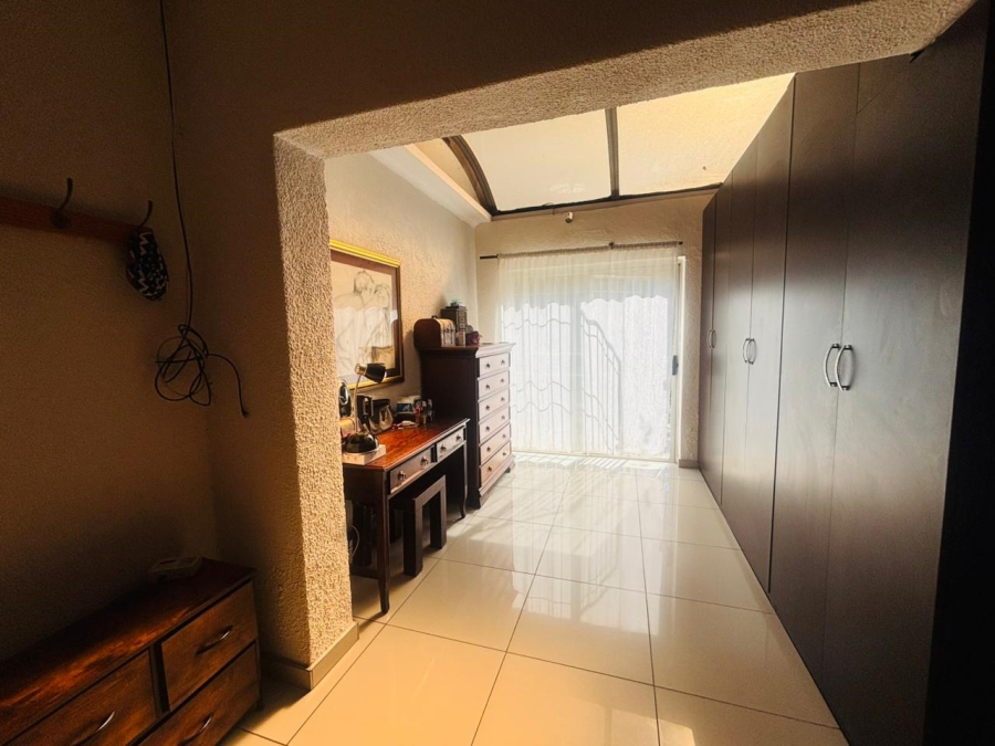 3 Bedroom Property for Sale in Ridgeway Gauteng