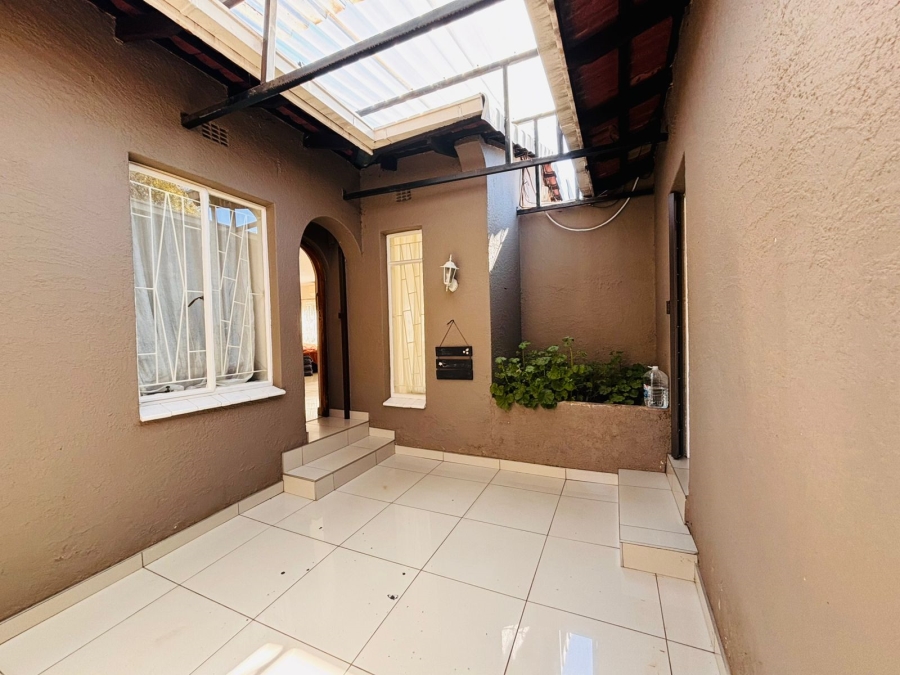 3 Bedroom Property for Sale in Ridgeway Gauteng