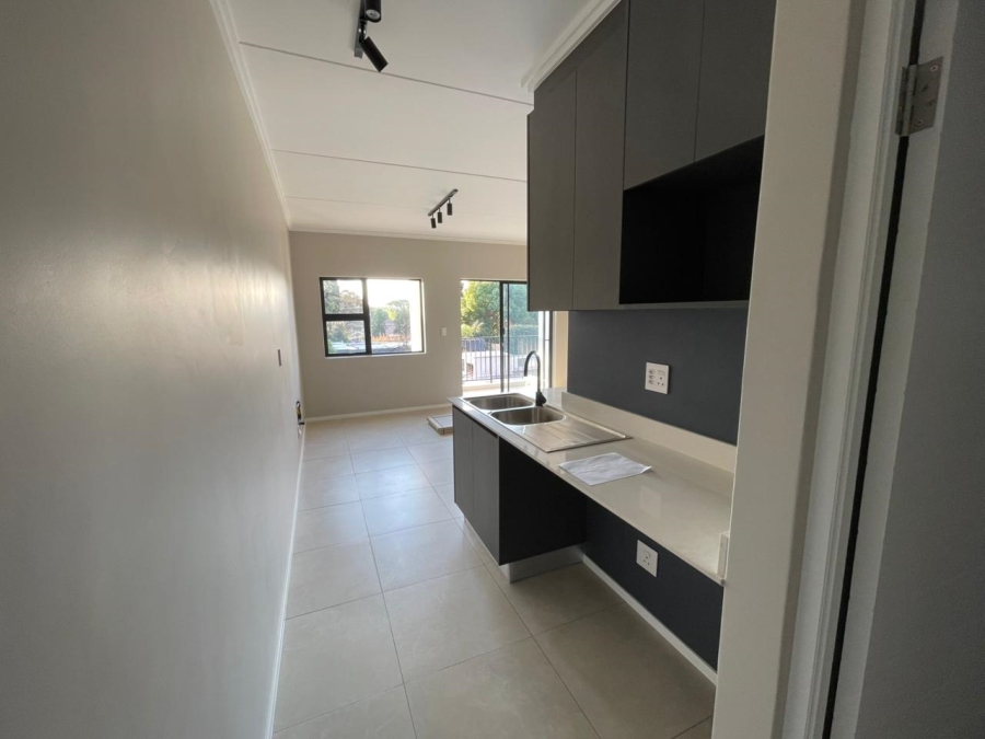 1 Bedroom Property for Sale in Wierda Valley Gauteng