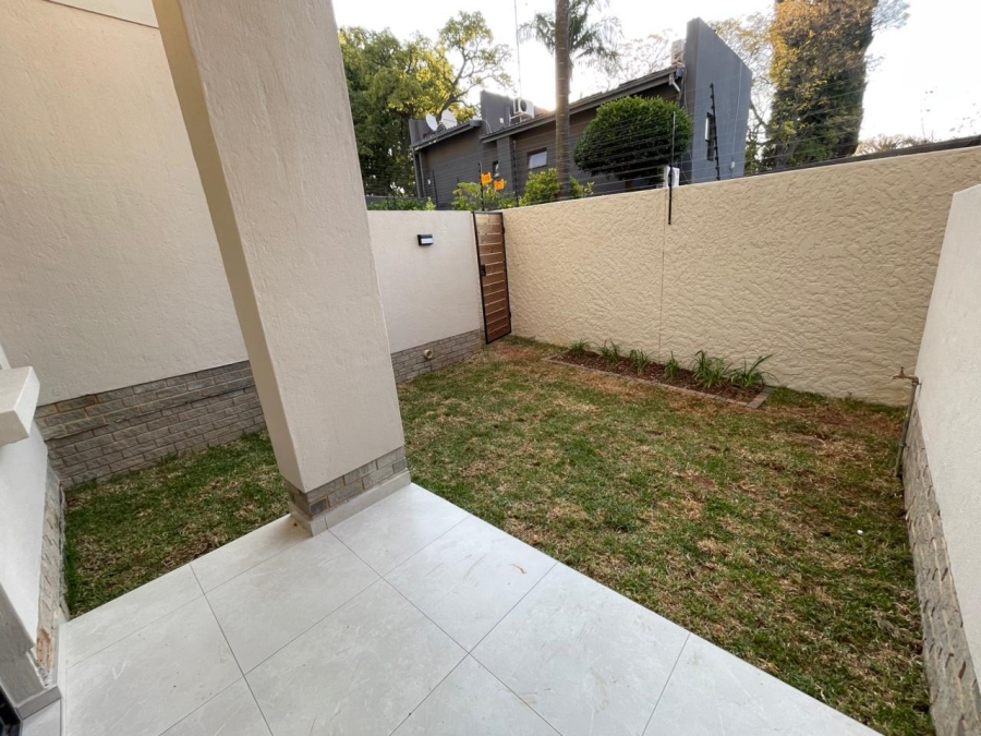 1 Bedroom Property for Sale in Wierda Valley Gauteng