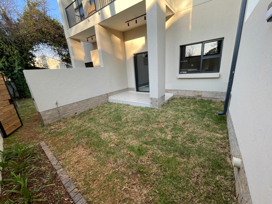 1 Bedroom Property for Sale in Wierda Valley Gauteng