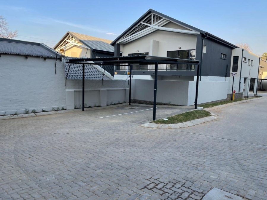1 Bedroom Property for Sale in Wierda Valley Gauteng