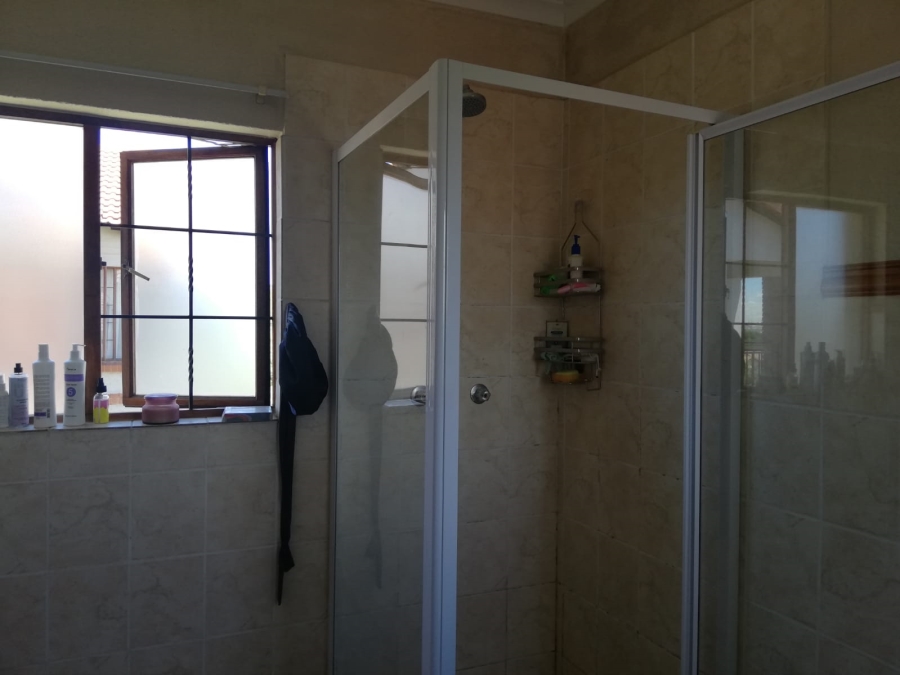 3 Bedroom Property for Sale in Country View Estate Gauteng
