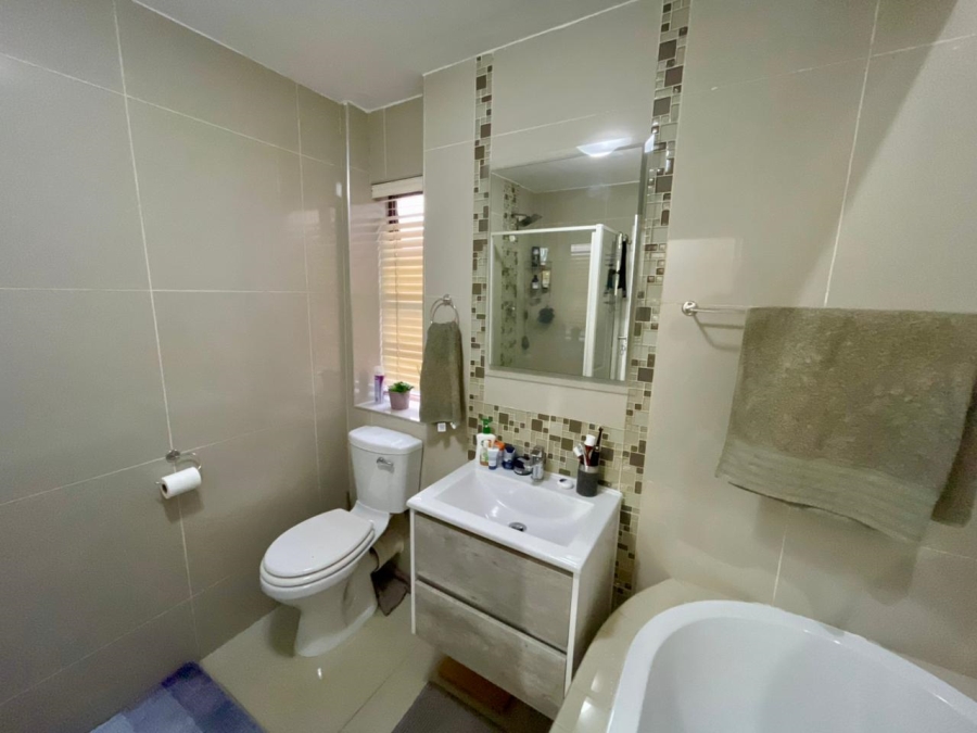 3 Bedroom Property for Sale in Boardwalk Gauteng