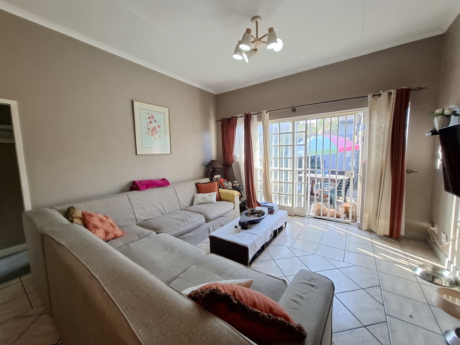 3 Bedroom Property for Sale in Faerie Glen Gauteng