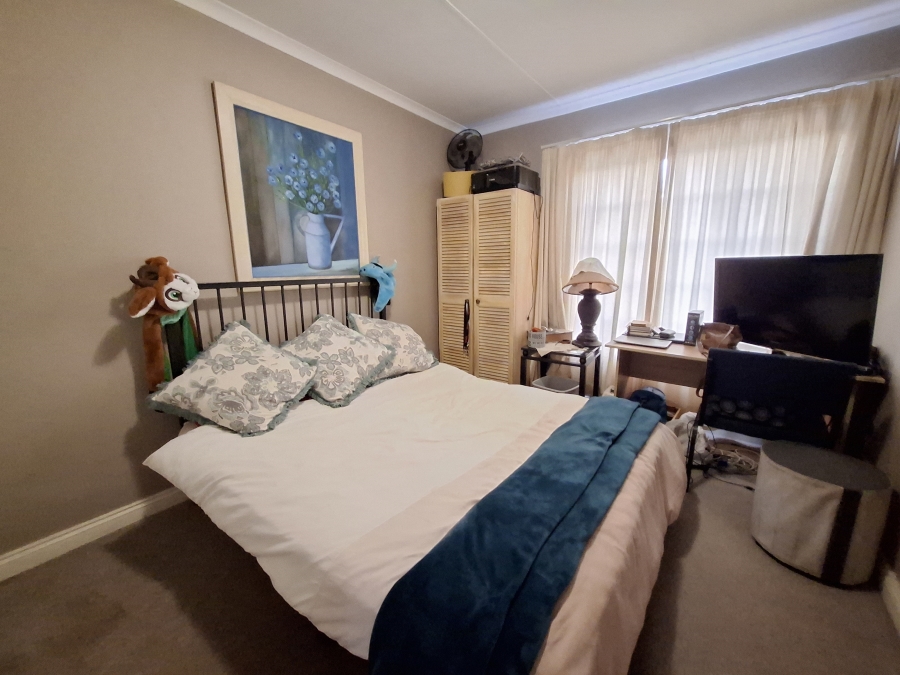 3 Bedroom Property for Sale in Faerie Glen Gauteng