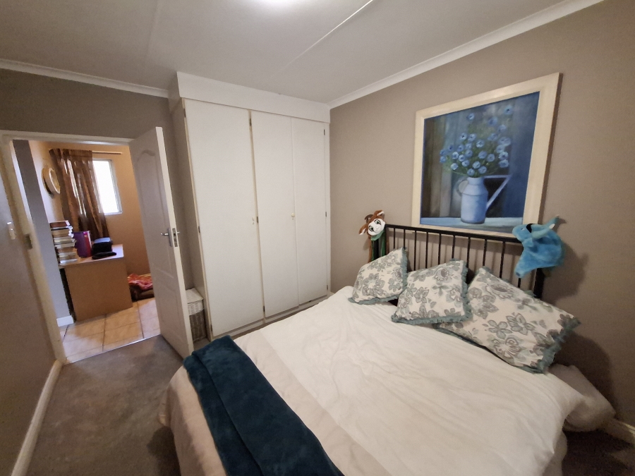 3 Bedroom Property for Sale in Faerie Glen Gauteng