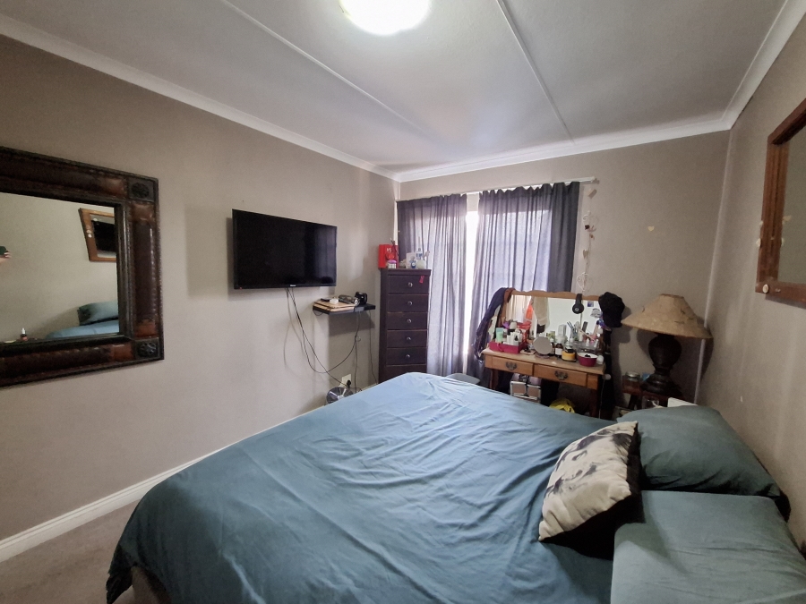 3 Bedroom Property for Sale in Faerie Glen Gauteng