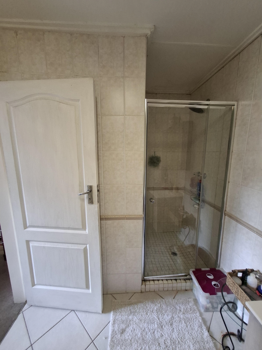 3 Bedroom Property for Sale in Faerie Glen Gauteng