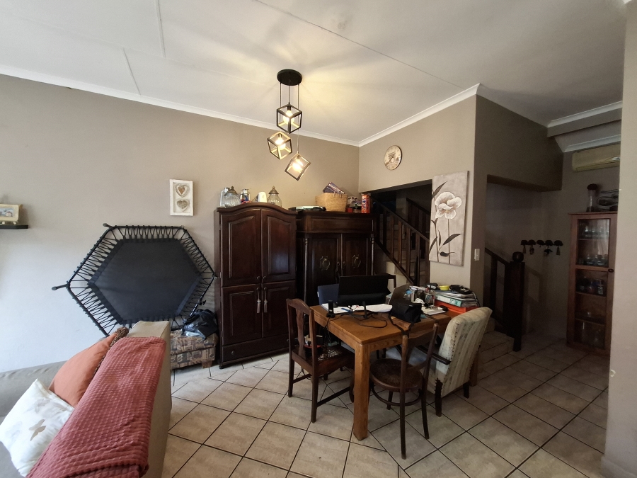 3 Bedroom Property for Sale in Faerie Glen Gauteng