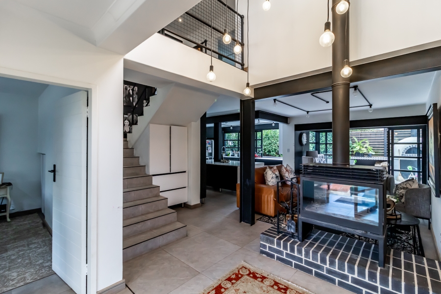 3 Bedroom Property for Sale in Waverley Gauteng