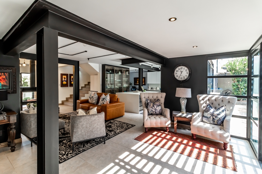 3 Bedroom Property for Sale in Waverley Gauteng