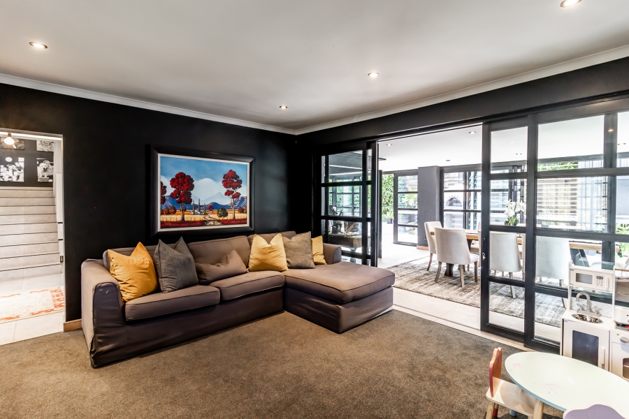 3 Bedroom Property for Sale in Waverley Gauteng