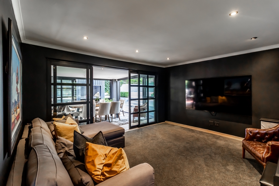 3 Bedroom Property for Sale in Waverley Gauteng