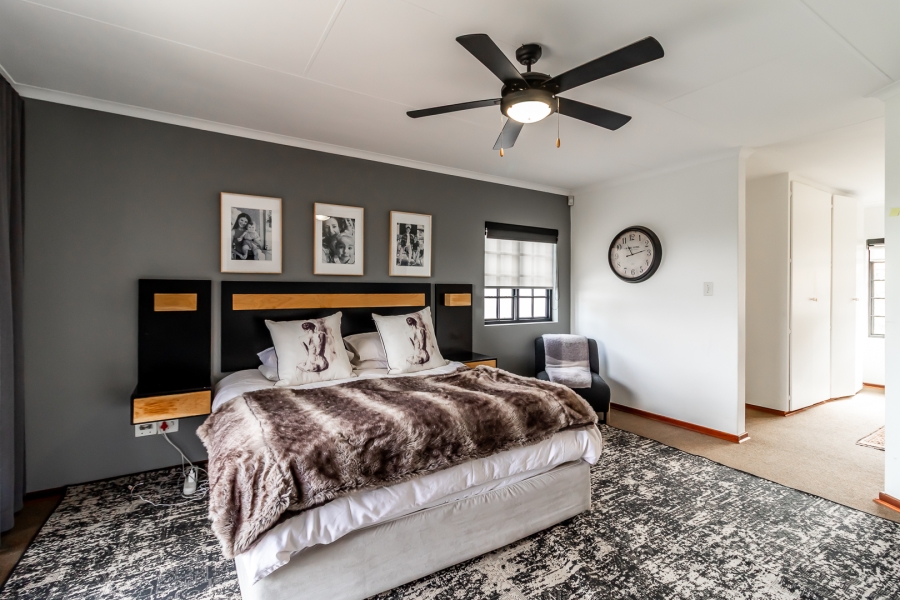 3 Bedroom Property for Sale in Waverley Gauteng