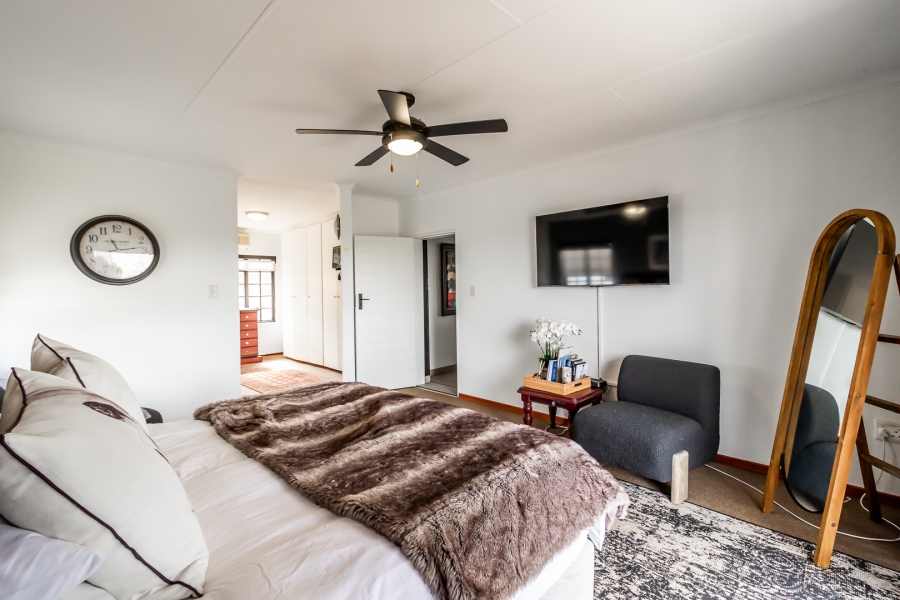 3 Bedroom Property for Sale in Waverley Gauteng