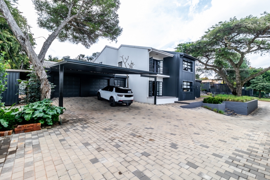 3 Bedroom Property for Sale in Waverley Gauteng