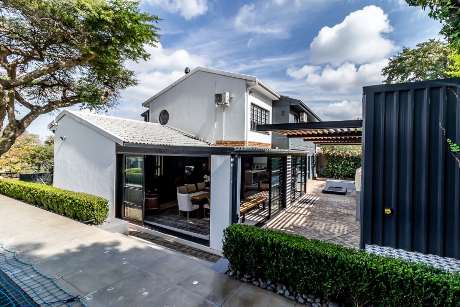 3 Bedroom Property for Sale in Waverley Gauteng