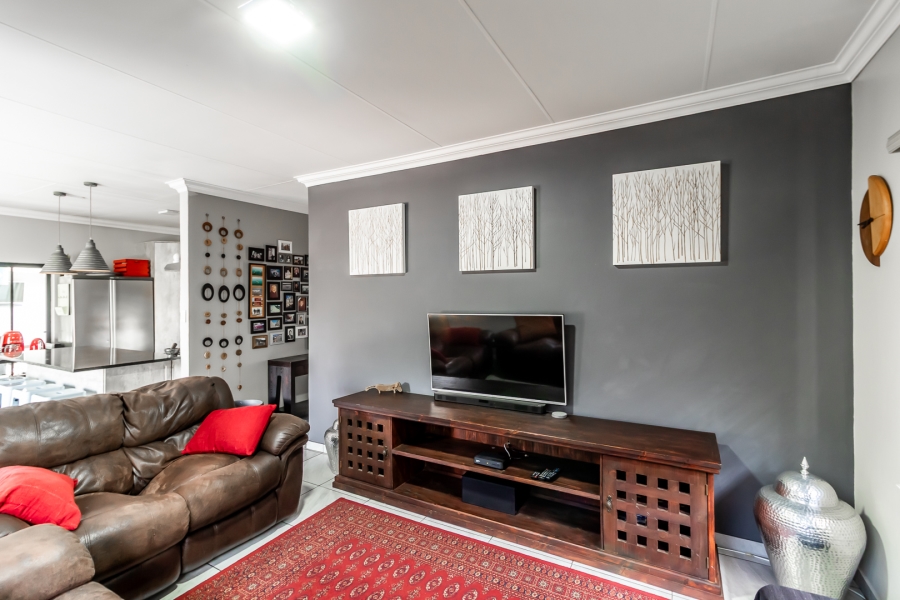 3 Bedroom Property for Sale in Moregloed Gauteng