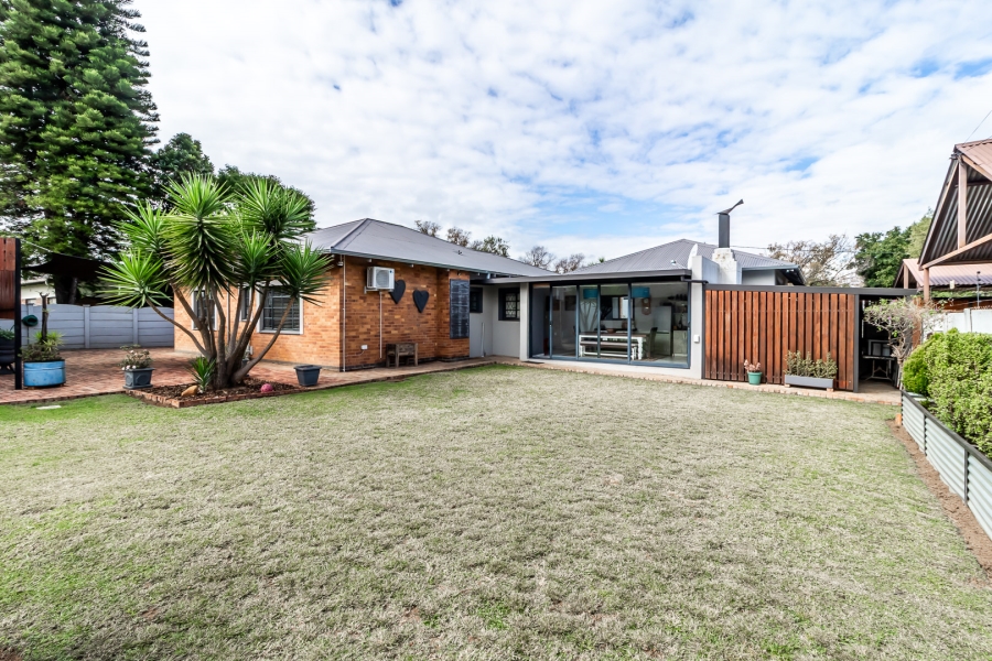 3 Bedroom Property for Sale in Moregloed Gauteng