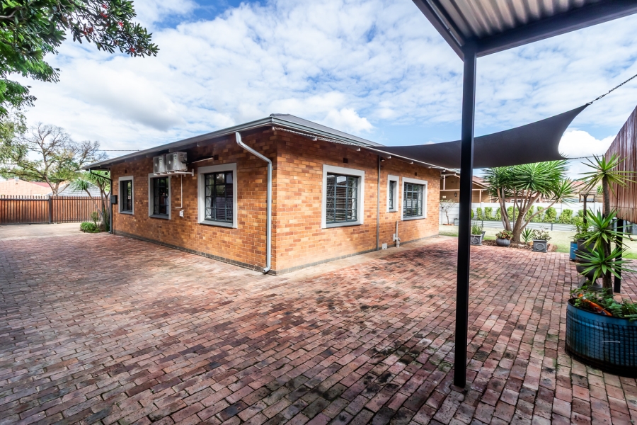 3 Bedroom Property for Sale in Moregloed Gauteng