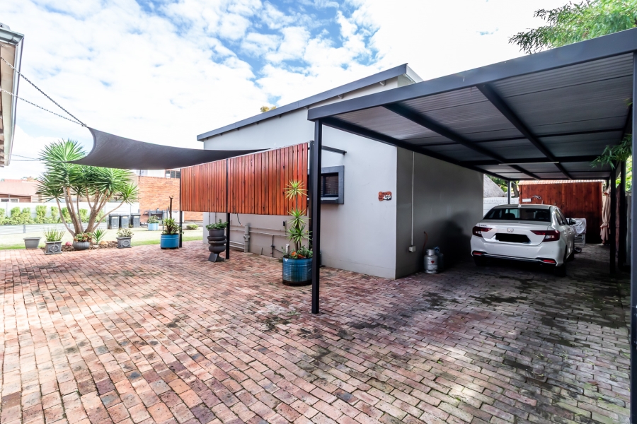 3 Bedroom Property for Sale in Moregloed Gauteng