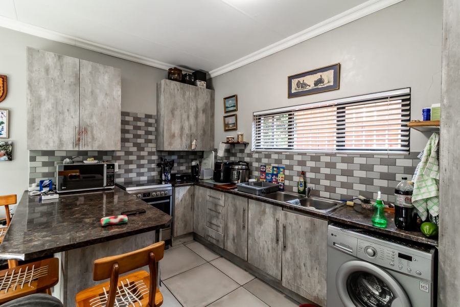 3 Bedroom Property for Sale in Moregloed Gauteng