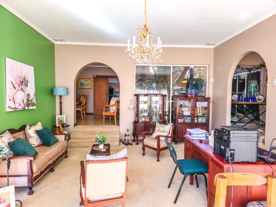 4 Bedroom Property for Sale in Florauna Gauteng