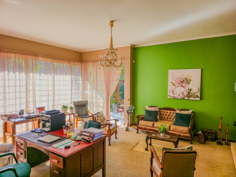 4 Bedroom Property for Sale in Florauna Gauteng