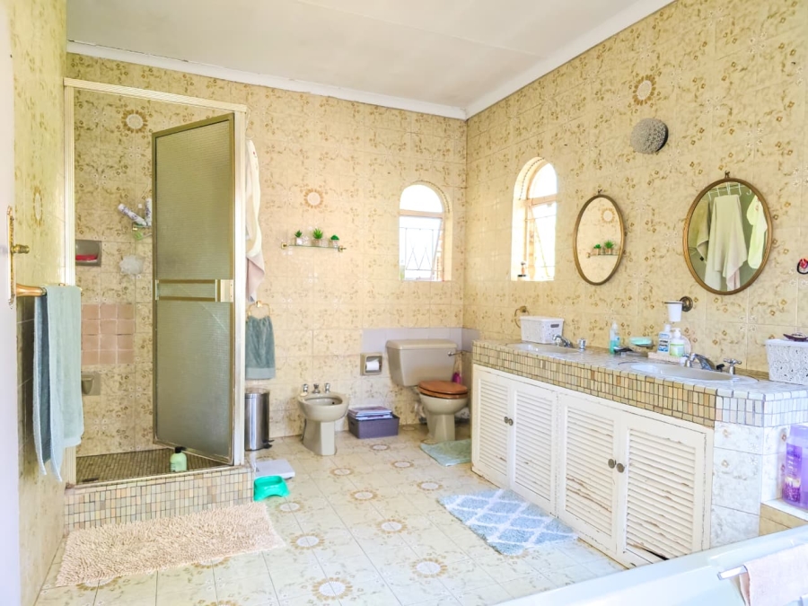 4 Bedroom Property for Sale in Florauna Gauteng