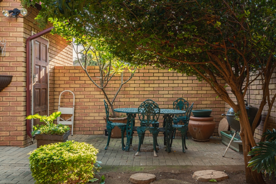 2 Bedroom Property for Sale in Equestria Gauteng