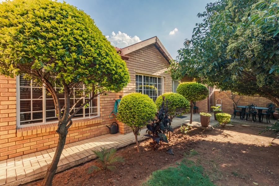 2 Bedroom Property for Sale in Equestria Gauteng